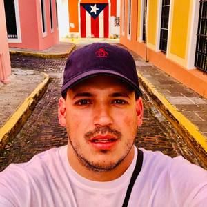 Meet your Posher, Luis